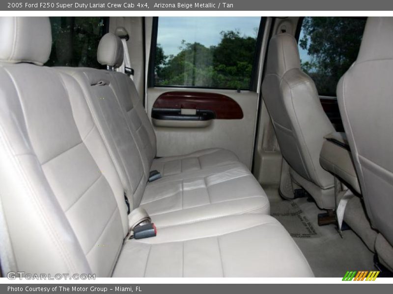 Arizona Beige Metallic / Tan 2005 Ford F250 Super Duty Lariat Crew Cab 4x4