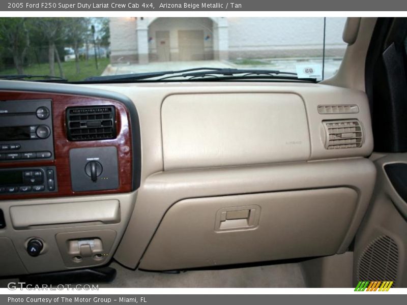 Arizona Beige Metallic / Tan 2005 Ford F250 Super Duty Lariat Crew Cab 4x4