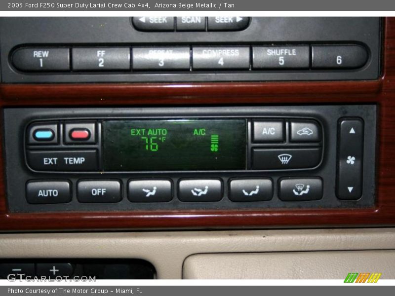 Arizona Beige Metallic / Tan 2005 Ford F250 Super Duty Lariat Crew Cab 4x4