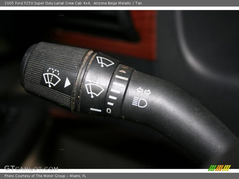 Arizona Beige Metallic / Tan 2005 Ford F250 Super Duty Lariat Crew Cab 4x4