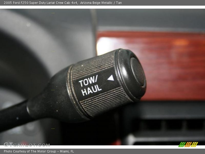Arizona Beige Metallic / Tan 2005 Ford F250 Super Duty Lariat Crew Cab 4x4