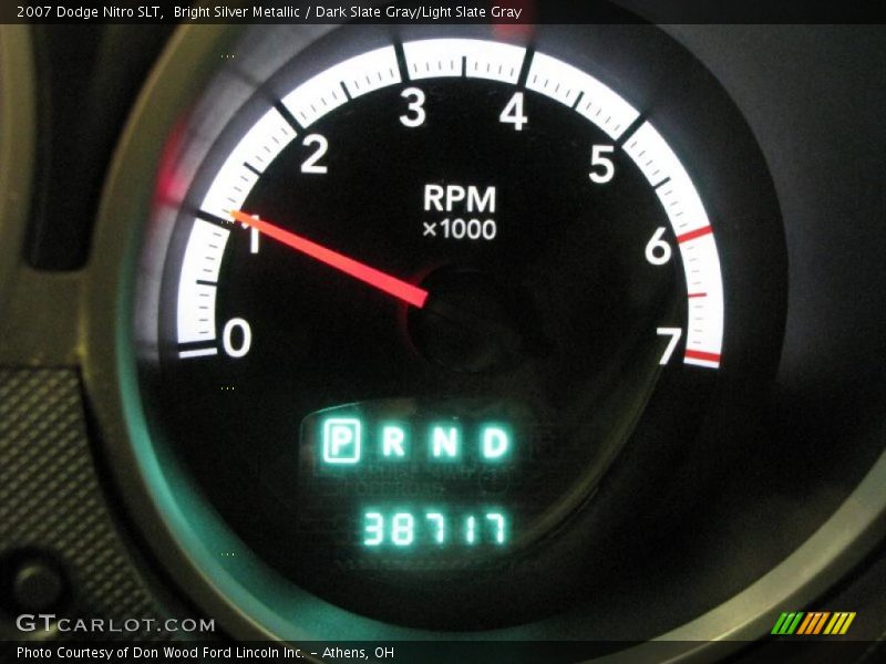 Bright Silver Metallic / Dark Slate Gray/Light Slate Gray 2007 Dodge Nitro SLT