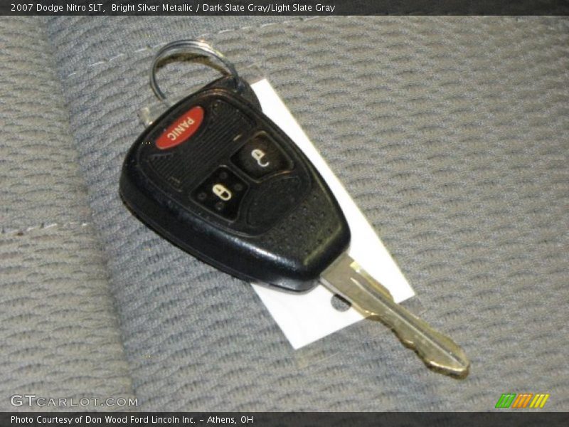 Bright Silver Metallic / Dark Slate Gray/Light Slate Gray 2007 Dodge Nitro SLT