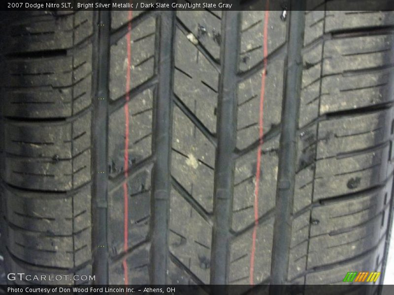 Bright Silver Metallic / Dark Slate Gray/Light Slate Gray 2007 Dodge Nitro SLT