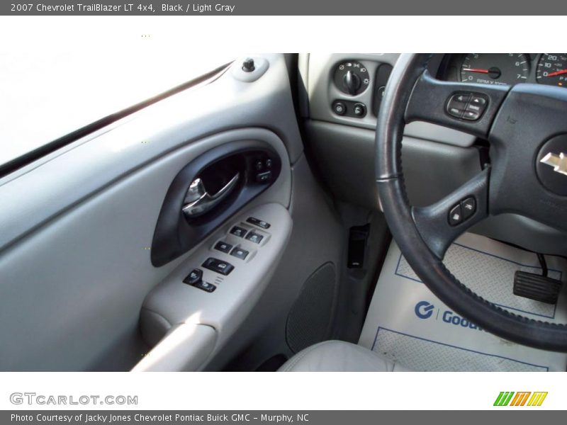 Black / Light Gray 2007 Chevrolet TrailBlazer LT 4x4