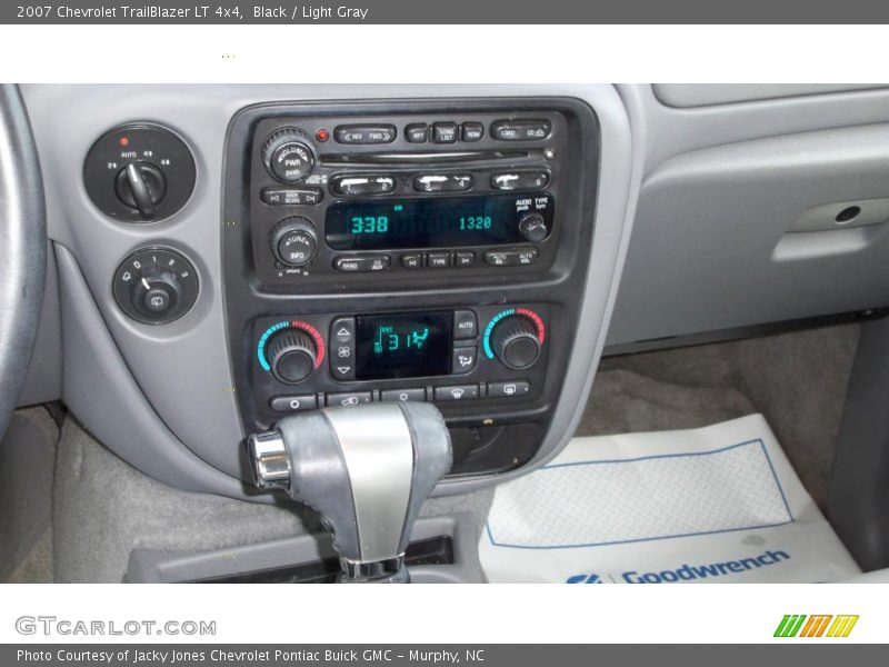 Black / Light Gray 2007 Chevrolet TrailBlazer LT 4x4