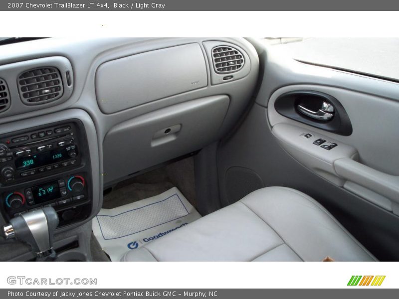 Black / Light Gray 2007 Chevrolet TrailBlazer LT 4x4