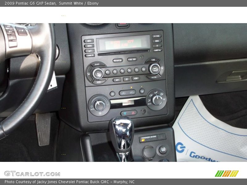 Summit White / Ebony 2009 Pontiac G6 GXP Sedan