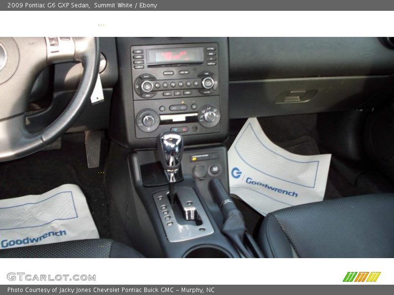 Summit White / Ebony 2009 Pontiac G6 GXP Sedan