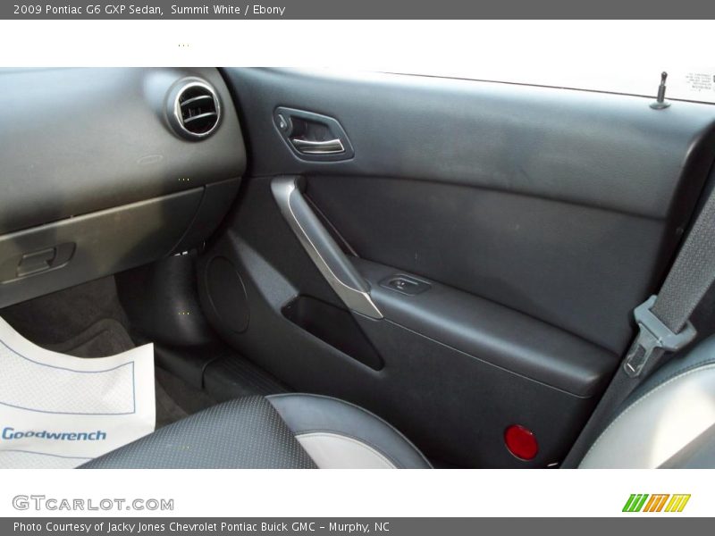 Summit White / Ebony 2009 Pontiac G6 GXP Sedan