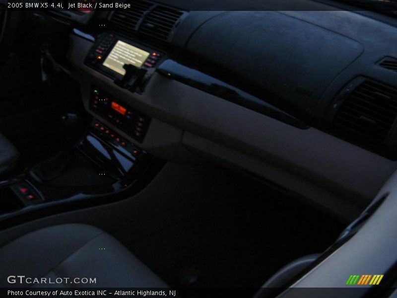 Jet Black / Sand Beige 2005 BMW X5 4.4i