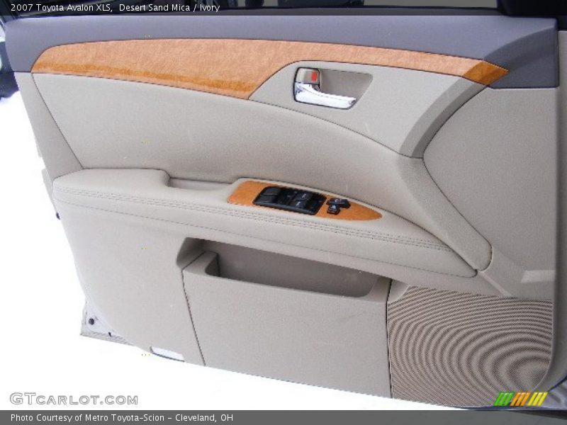 Desert Sand Mica / Ivory 2007 Toyota Avalon XLS