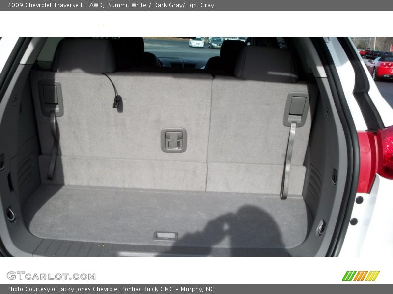 Summit White / Dark Gray/Light Gray 2009 Chevrolet Traverse LT AWD