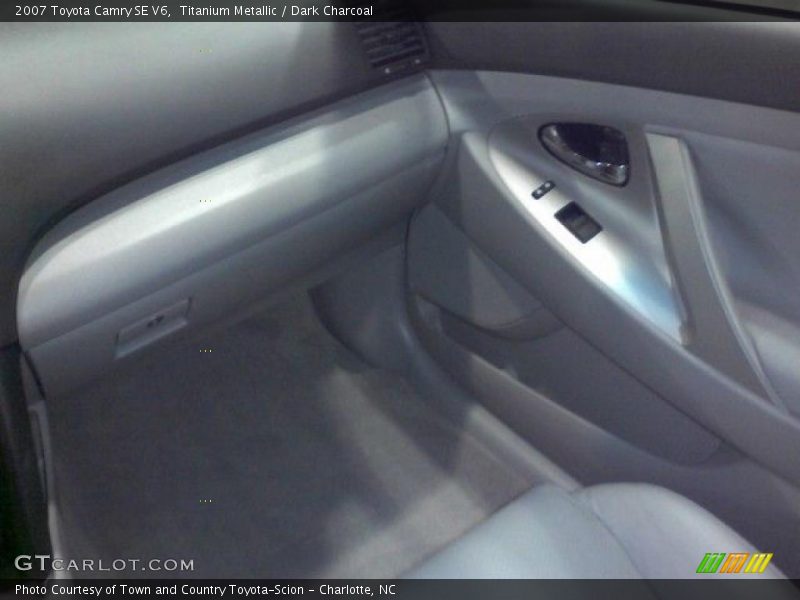 Titanium Metallic / Dark Charcoal 2007 Toyota Camry SE V6