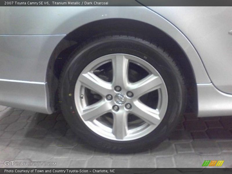 Titanium Metallic / Dark Charcoal 2007 Toyota Camry SE V6