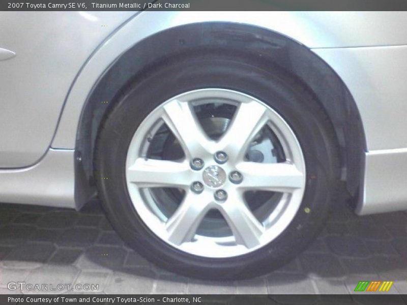 Titanium Metallic / Dark Charcoal 2007 Toyota Camry SE V6
