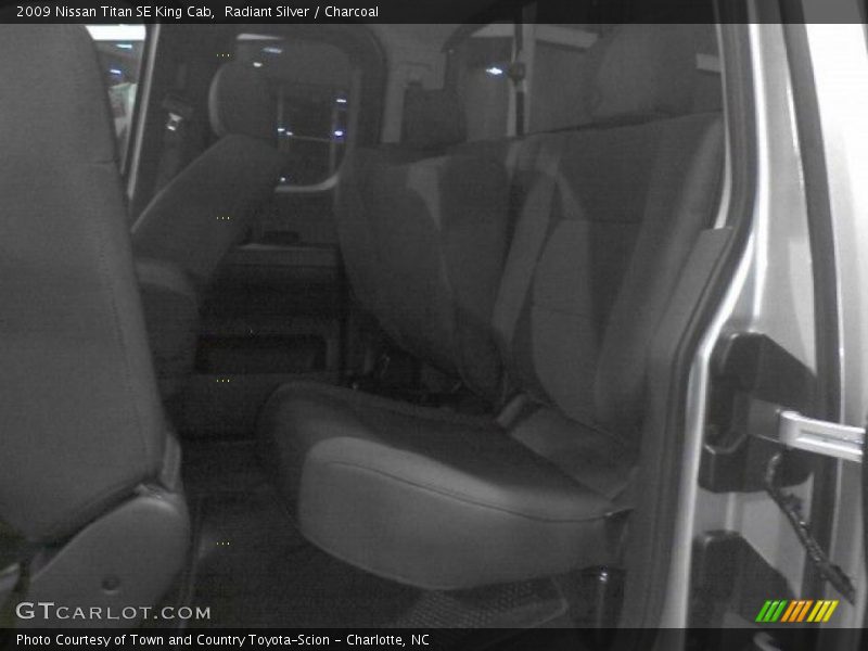 Radiant Silver / Charcoal 2009 Nissan Titan SE King Cab