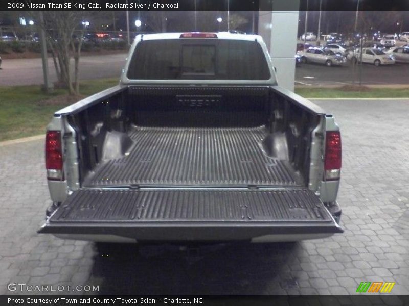 Radiant Silver / Charcoal 2009 Nissan Titan SE King Cab