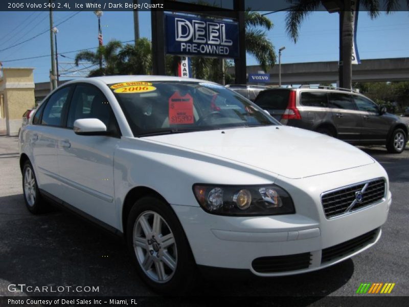Ice White / Dark Beige/Quartz 2006 Volvo S40 2.4i
