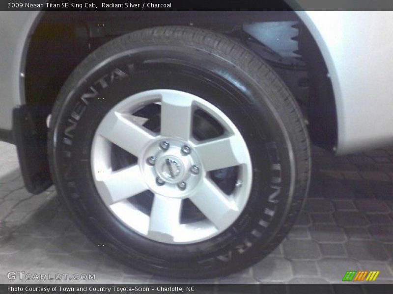 Radiant Silver / Charcoal 2009 Nissan Titan SE King Cab