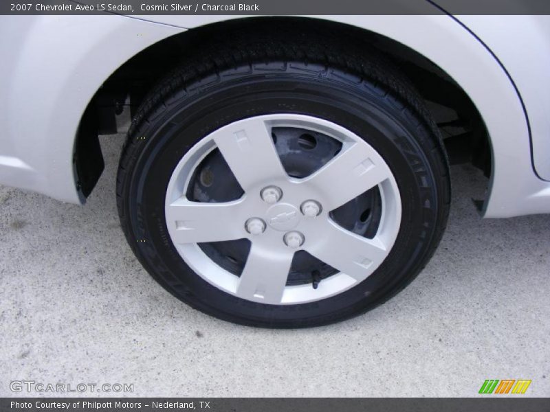 Cosmic Silver / Charcoal Black 2007 Chevrolet Aveo LS Sedan