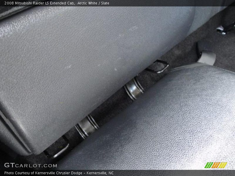 Arctic White / Slate 2008 Mitsubishi Raider LS Extended Cab