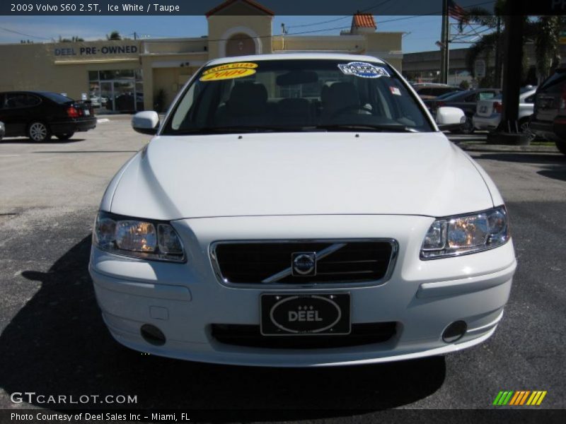 Ice White / Taupe 2009 Volvo S60 2.5T