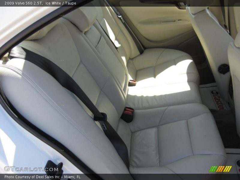 Ice White / Taupe 2009 Volvo S60 2.5T