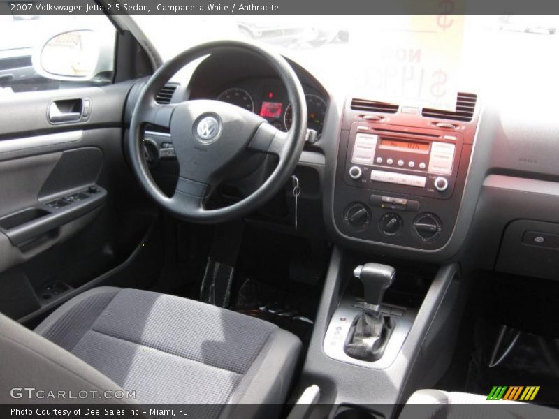 Campanella White / Anthracite 2007 Volkswagen Jetta 2.5 Sedan