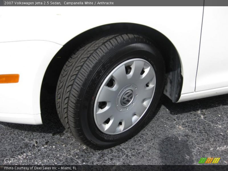Campanella White / Anthracite 2007 Volkswagen Jetta 2.5 Sedan