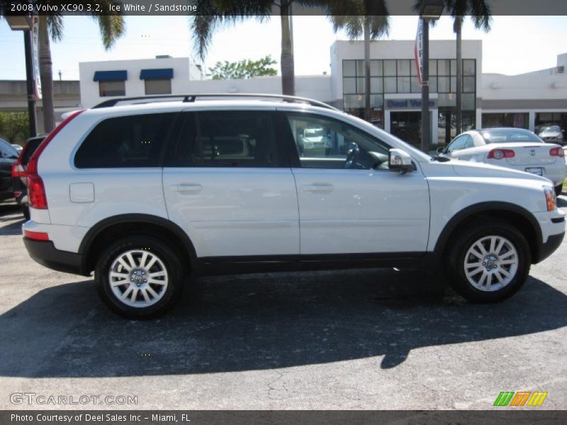 Ice White / Sandstone 2008 Volvo XC90 3.2
