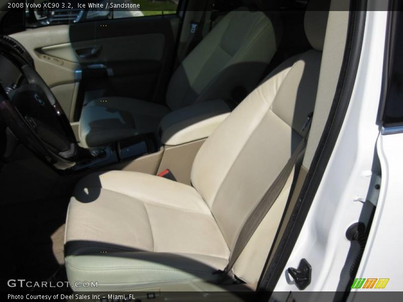 Ice White / Sandstone 2008 Volvo XC90 3.2