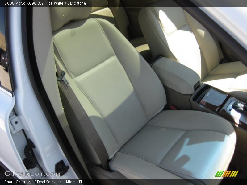 Ice White / Sandstone 2008 Volvo XC90 3.2