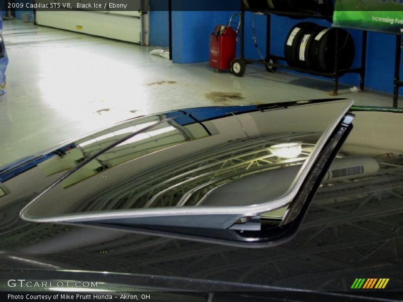 Black Ice / Ebony 2009 Cadillac STS V8