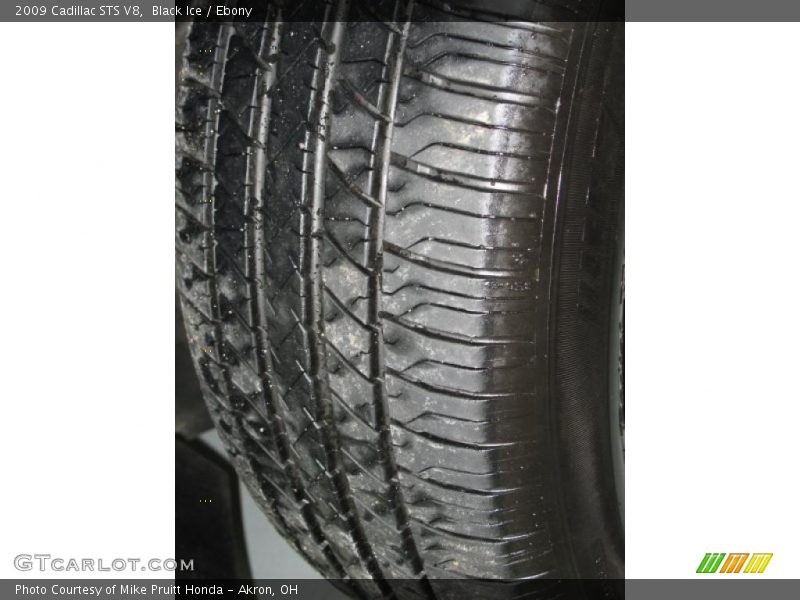 Black Ice / Ebony 2009 Cadillac STS V8