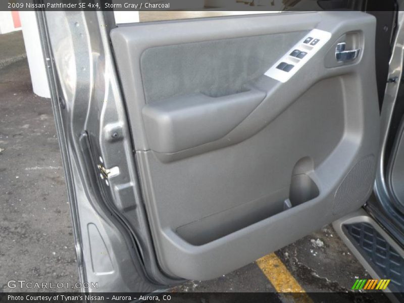 Storm Gray / Charcoal 2009 Nissan Pathfinder SE 4x4