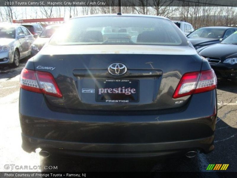 Magnetic Gray Metallic / Ash Gray 2010 Toyota Camry SE