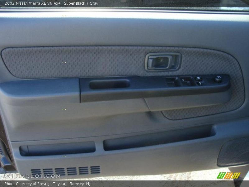 Super Black / Gray 2003 Nissan Xterra XE V6 4x4
