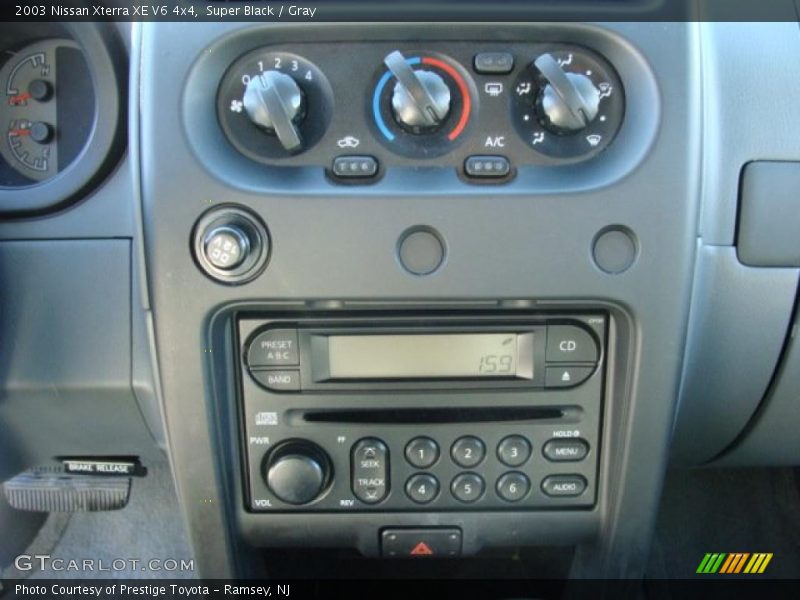 Super Black / Gray 2003 Nissan Xterra XE V6 4x4