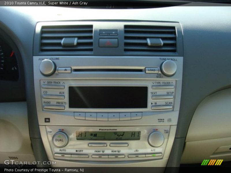Super White / Ash Gray 2010 Toyota Camry XLE