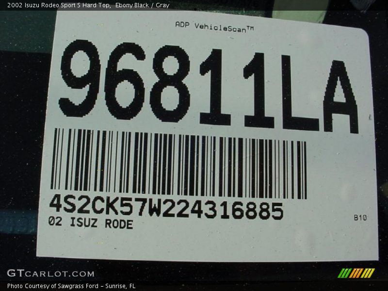 Ebony Black / Gray 2002 Isuzu Rodeo Sport S Hard Top