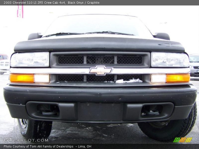 Black Onyx / Graphite 2003 Chevrolet S10 LS ZR5 Crew Cab 4x4