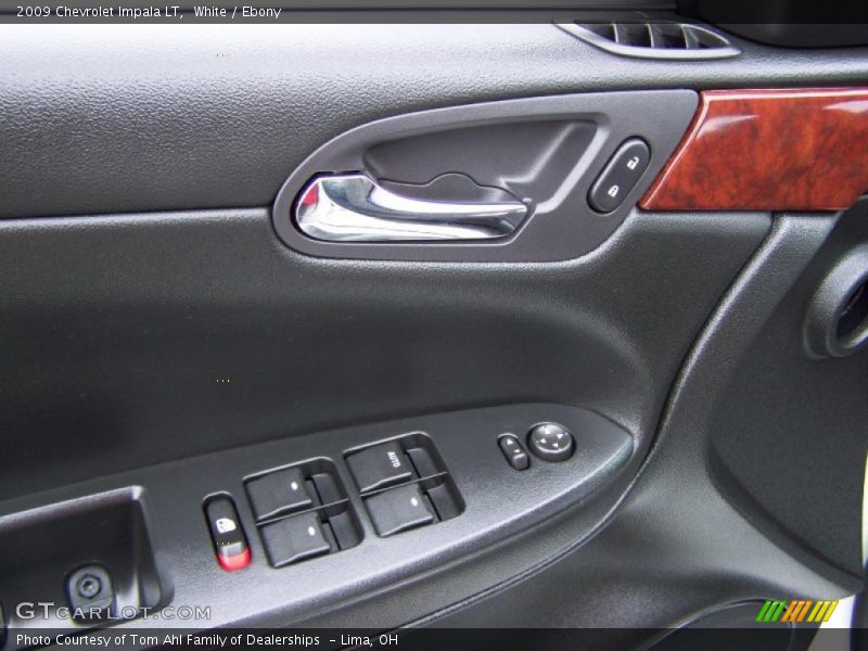 White / Ebony 2009 Chevrolet Impala LT