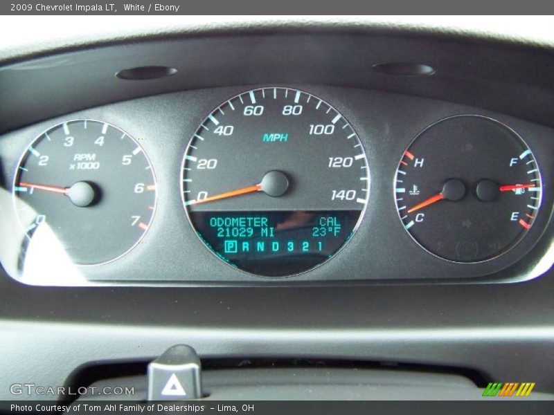 White / Ebony 2009 Chevrolet Impala LT