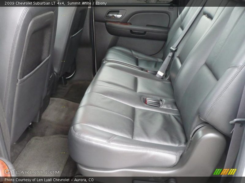 Summit White / Ebony 2009 Chevrolet Suburban LT 4x4