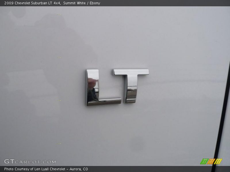 Summit White / Ebony 2009 Chevrolet Suburban LT 4x4