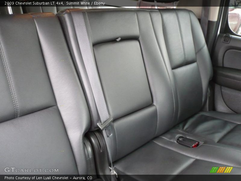 Summit White / Ebony 2009 Chevrolet Suburban LT 4x4