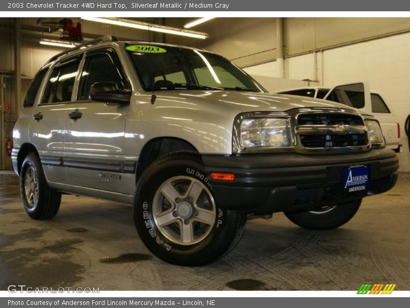 Silverleaf Metallic / Medium Gray 2003 Chevrolet Tracker 4WD Hard Top