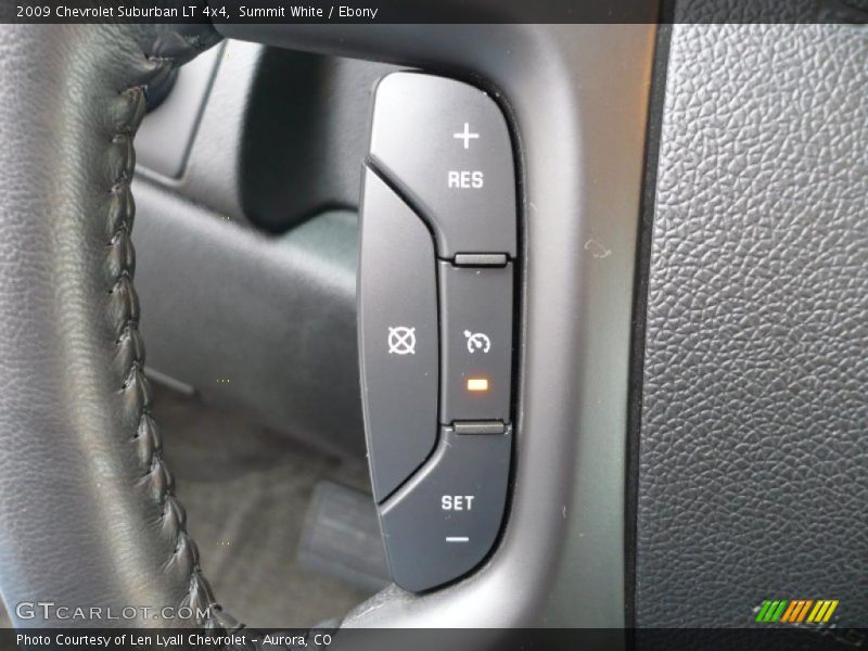 Summit White / Ebony 2009 Chevrolet Suburban LT 4x4
