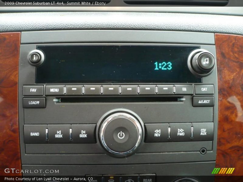 Summit White / Ebony 2009 Chevrolet Suburban LT 4x4